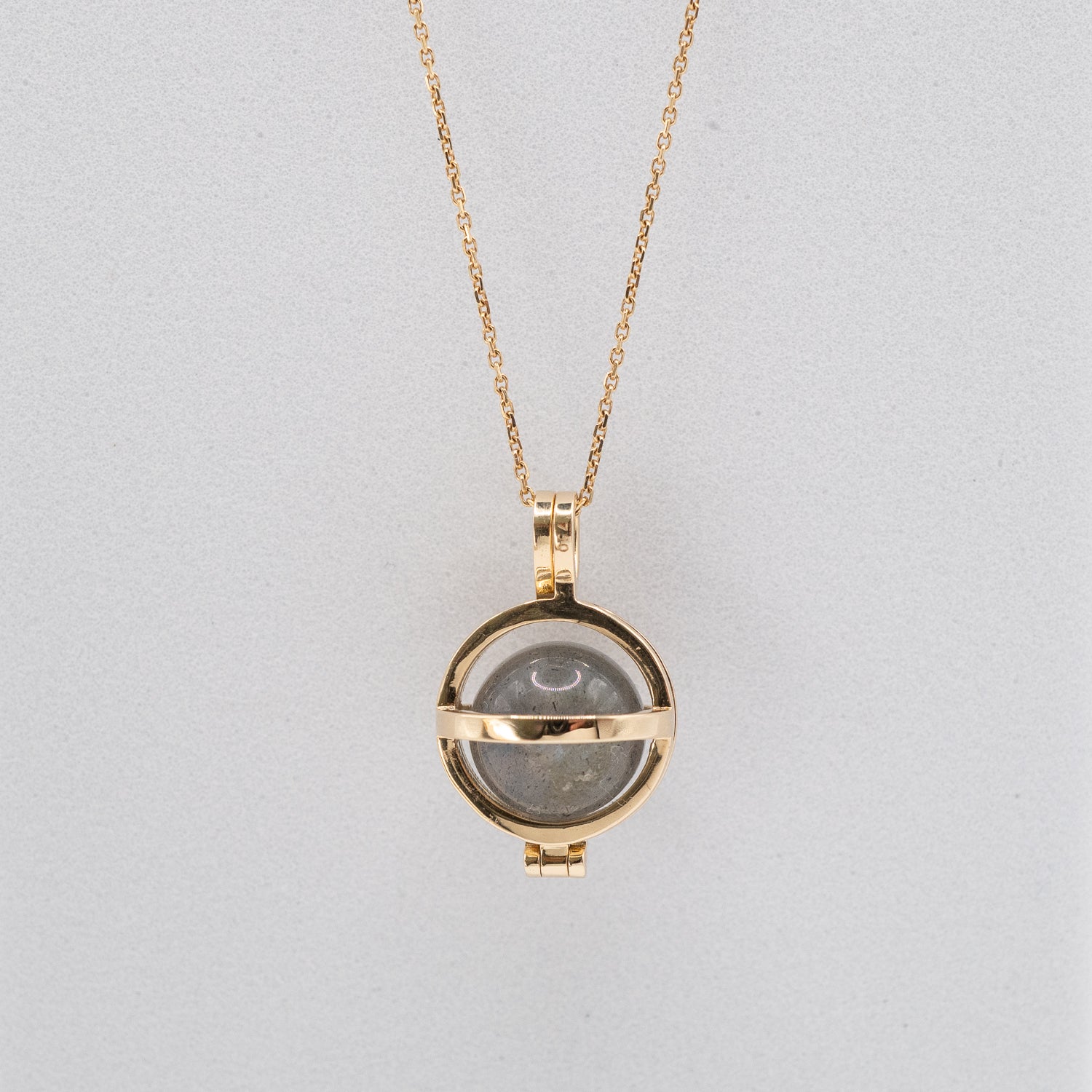 18k Gold Labradorite Keeper Pendant Necklace