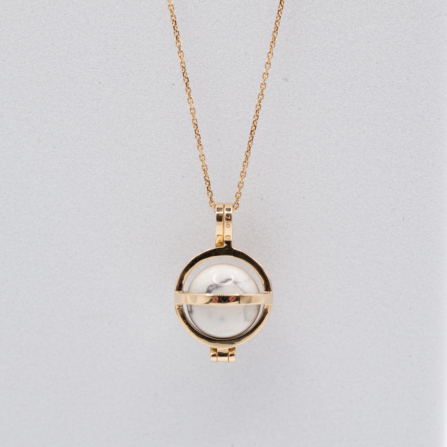 18k Gold Howlite Keeper Pendant Necklace